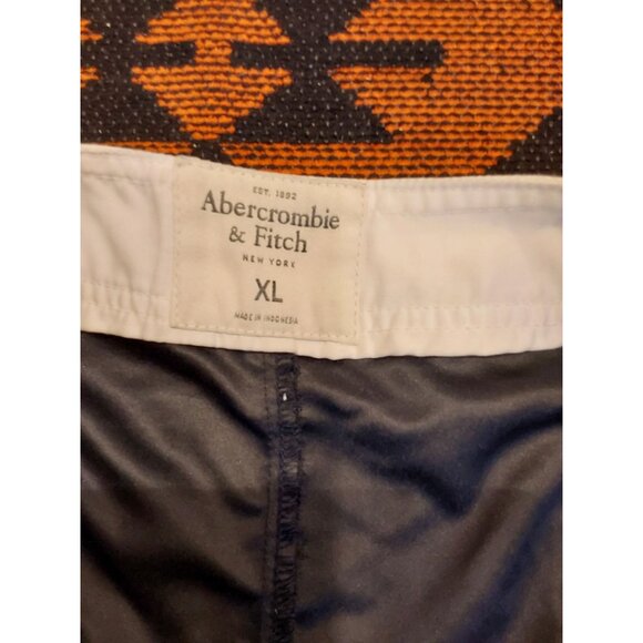 Abercrombie and Fitch Men's Navy & White Swim Trunks, Bathing Suit in Size XL. - Picture 15 of 16